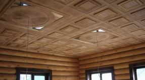 Отделка потолка в деревянном доме фото примеры